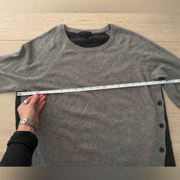 J.Crew Black/Gray color block size L - Picture 5 of 5